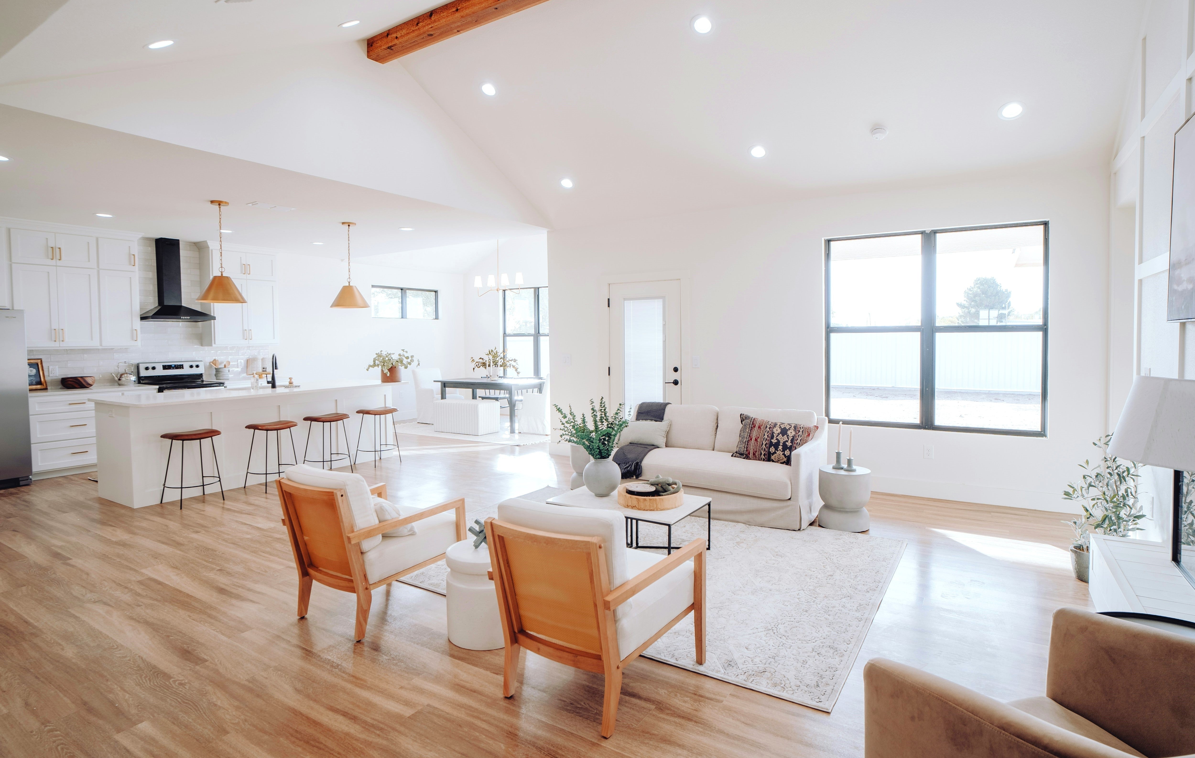 6 Ways To Keep Your Home Smelling Beautifully Fresh